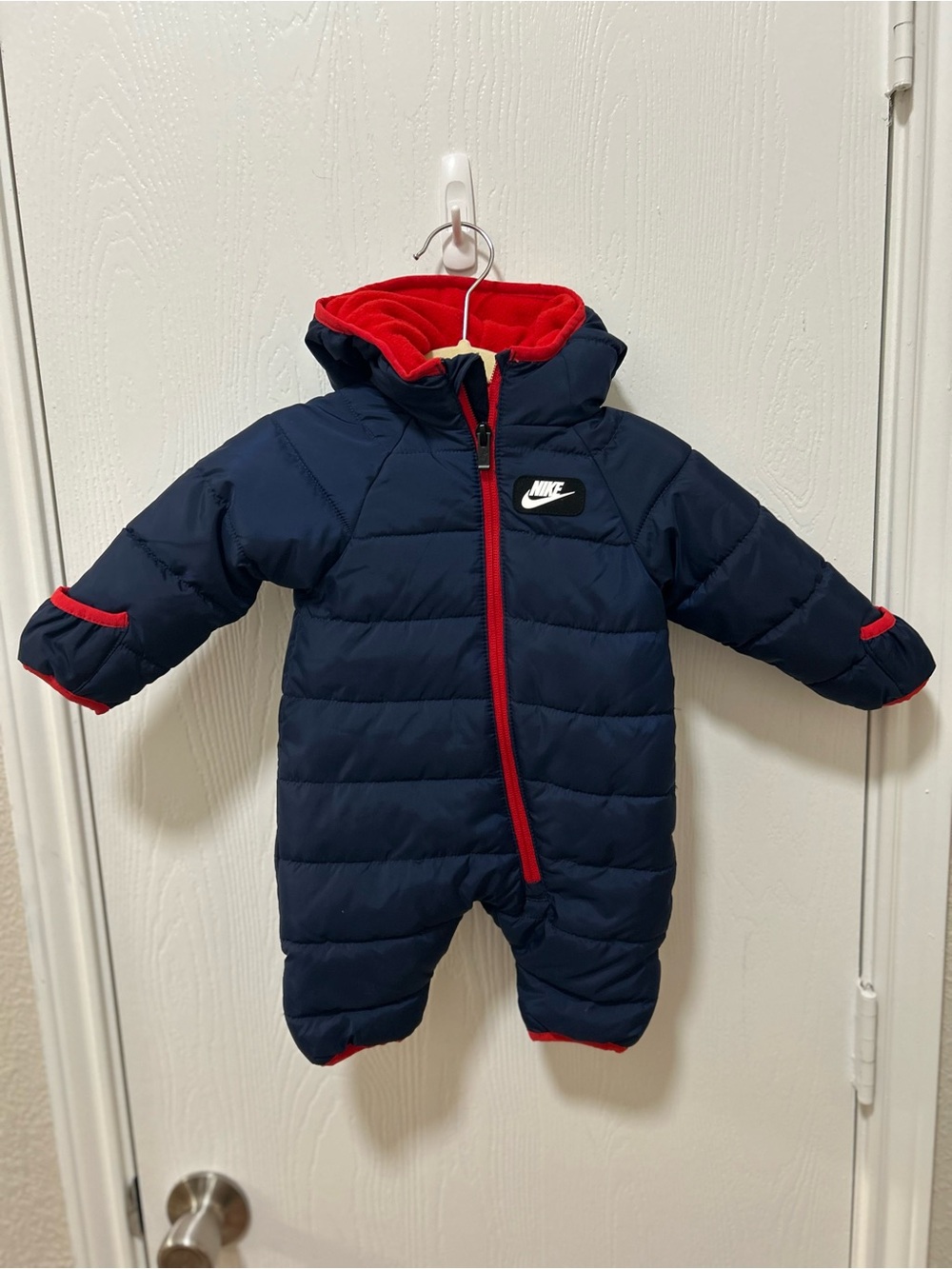Nike NWOT Navy Puffer Snowsuit zip-up hooded size Newborn